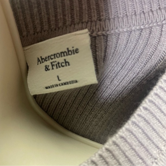 Abercrombie & Fitch Cutwork Ribbed Long Sleeve Stretch Sweater - Picture 3 of 5